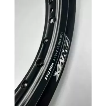 jantes arriere 2WMX noir 215 x 18 36 trous