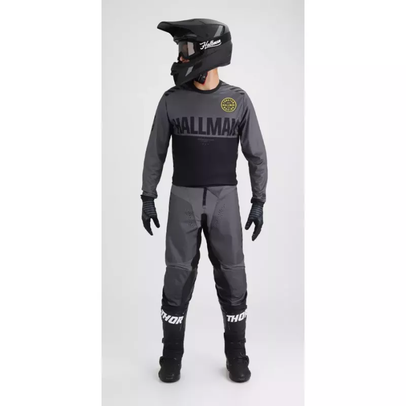 Tenu Thor Hallman Differ Slice Charcoal Black