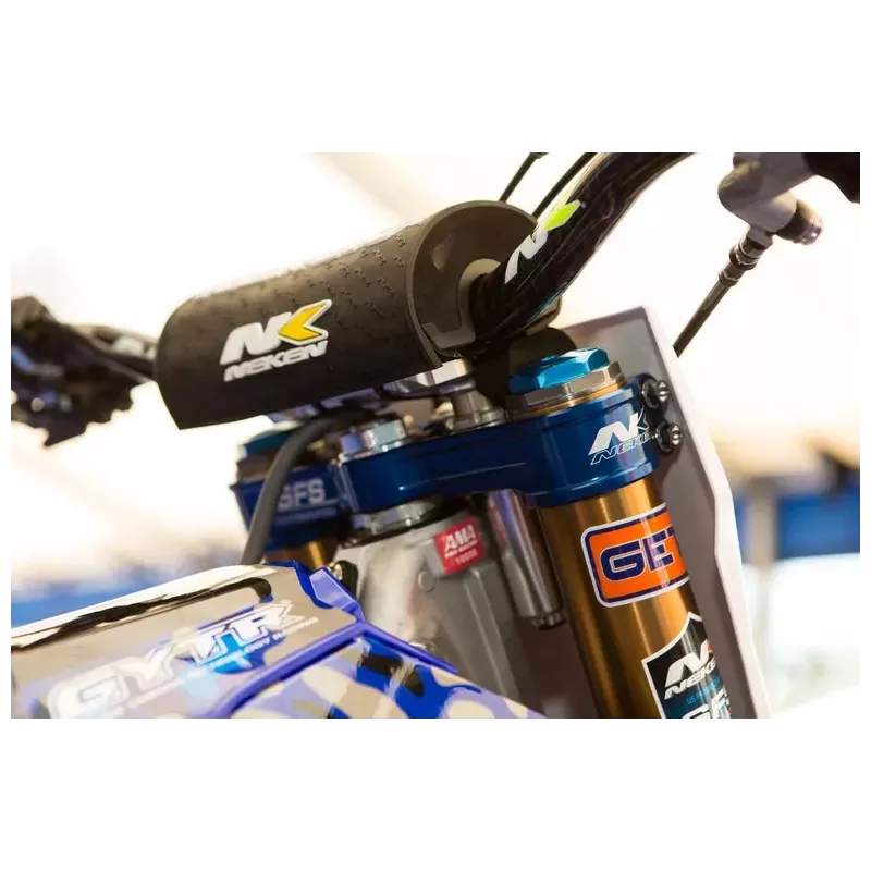 neken STAR RACING replica