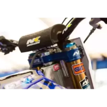 neken STAR RACING replica