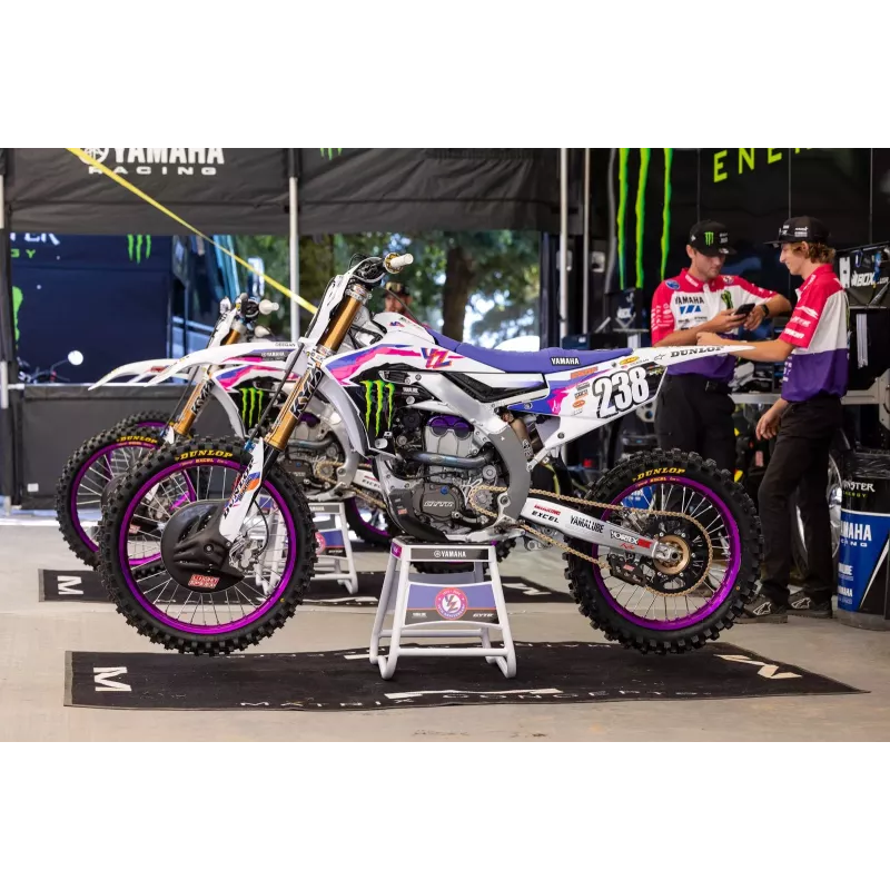 Kit déco Star Racing 50th + kit plastique 450 YZF 23-24, 250 YZF 24-