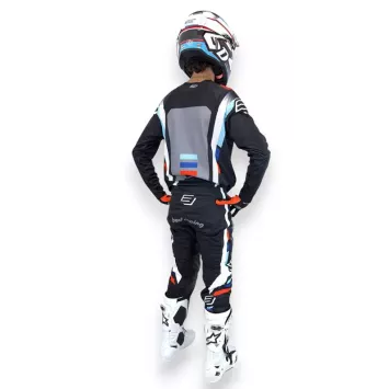 TENUE BUD racing Champion's Noir Bleu Rouge 2026