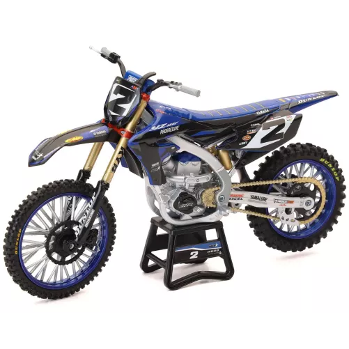 Moto miniature Yamaha 450 YZF de C. Webb, au 1/12
