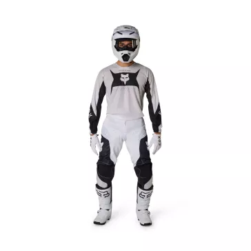 Tenue Fox 180 Air Taper Blanc / Noir 2026