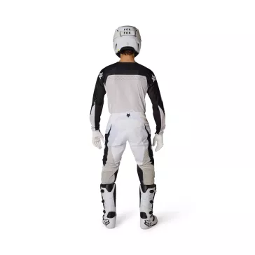 Tenue Fox 180 Air Taper Blanc / Noir 2026