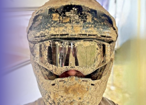 Le film adhésif hydrophobe pour masque motocross, ou comment gardez une vision nette en course !